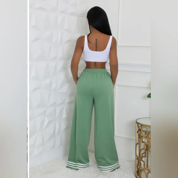 041. Chic Olive and White Wide-Leg - Picture 4 of 4